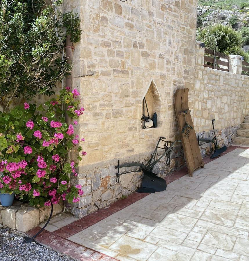 Maistros Villa Rodakino Exterior photo