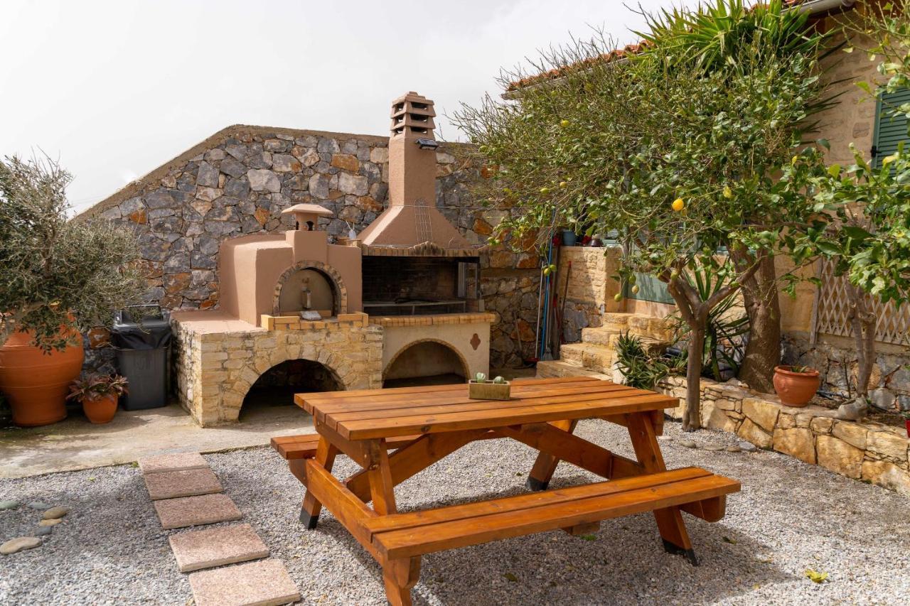 Maistros Villa Rodakino Exterior photo