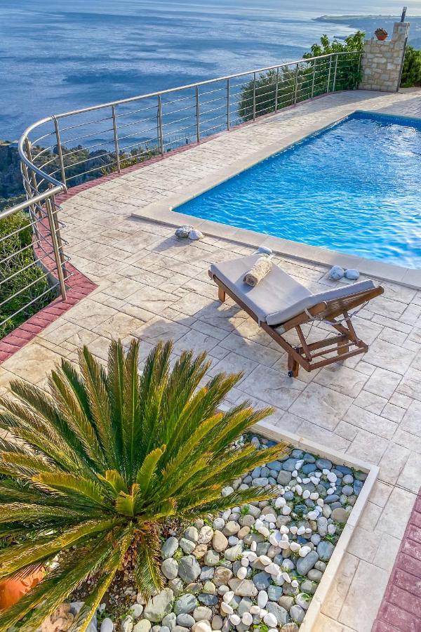 Maistros Villa Rodakino Exterior photo